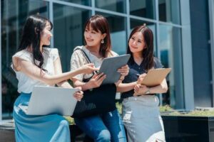 女性仲良し